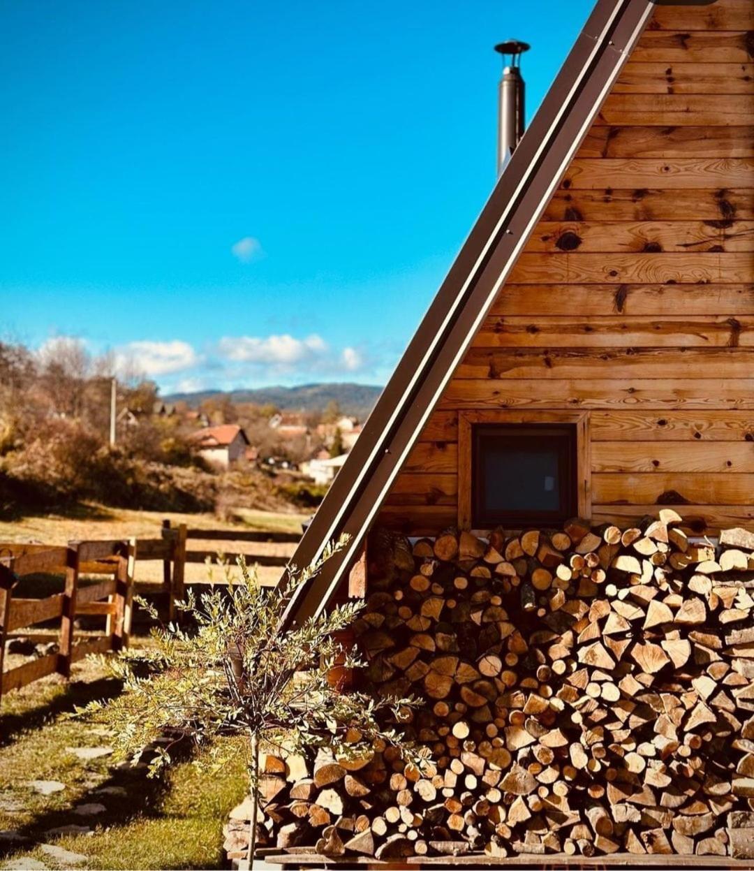 Planinska Kuca Isiteo Villa Kremna Luaran gambar